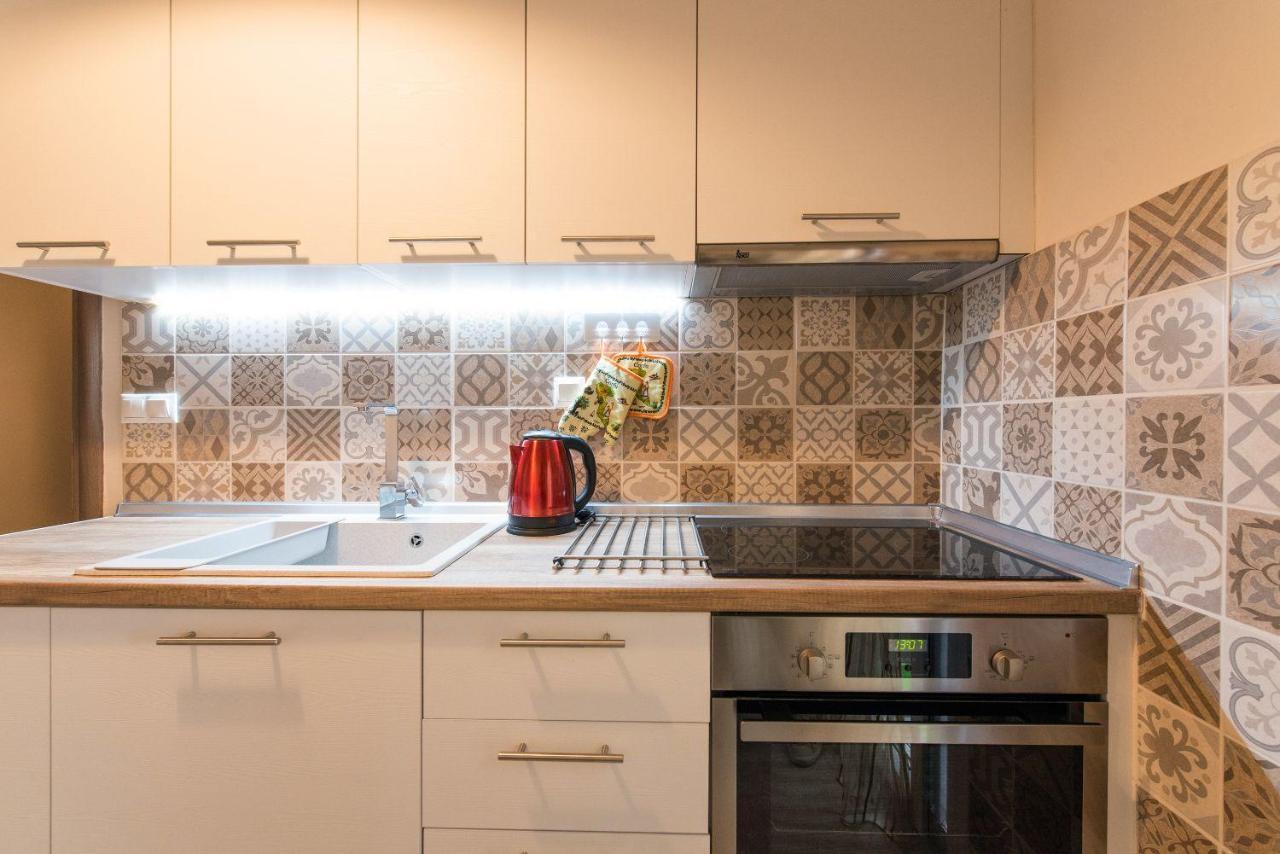 Apricot By Halu! Cozy Apt Next To Agia Sophia Metro Station Солун Екстериор снимка